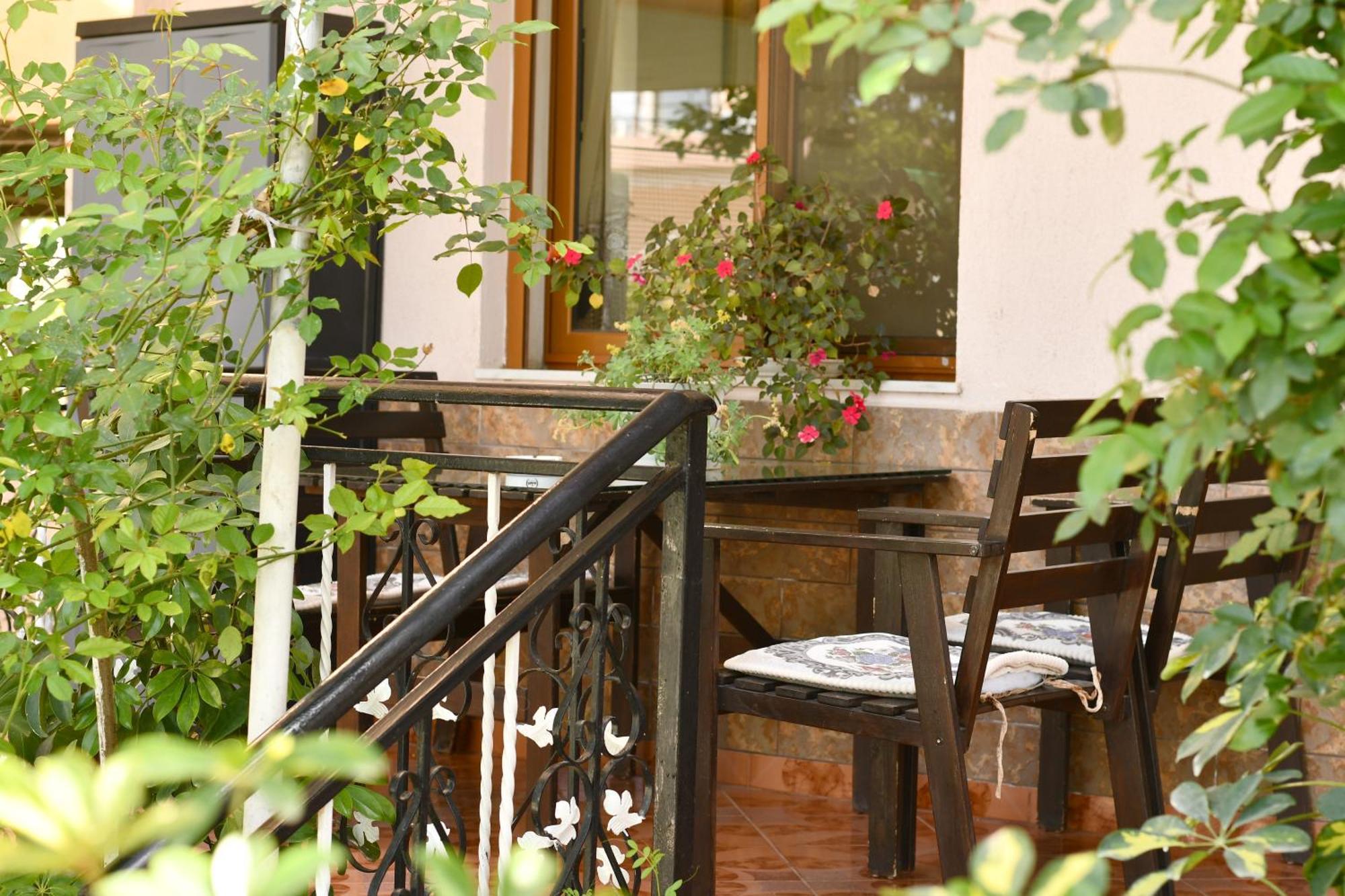 Beach & Chill Apartments Вльора Екстер'єр фото