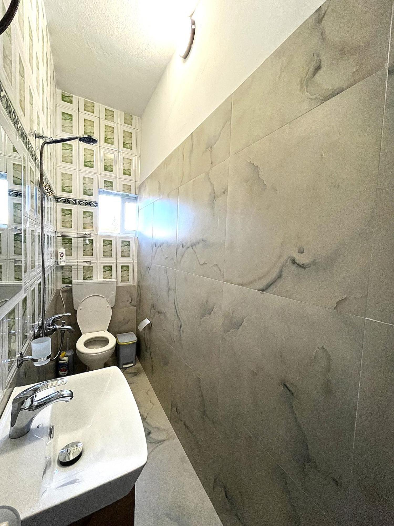 Beach & Chill Apartments Вльора Екстер'єр фото