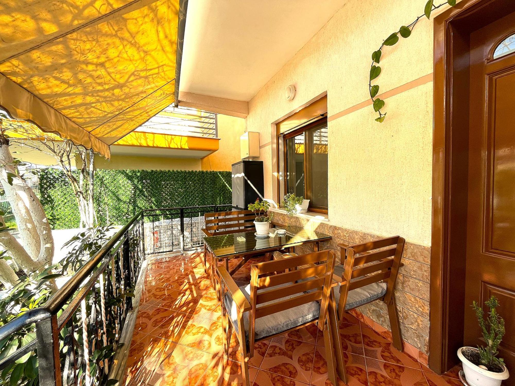 Beach & Chill Apartments Вльора Екстер'єр фото